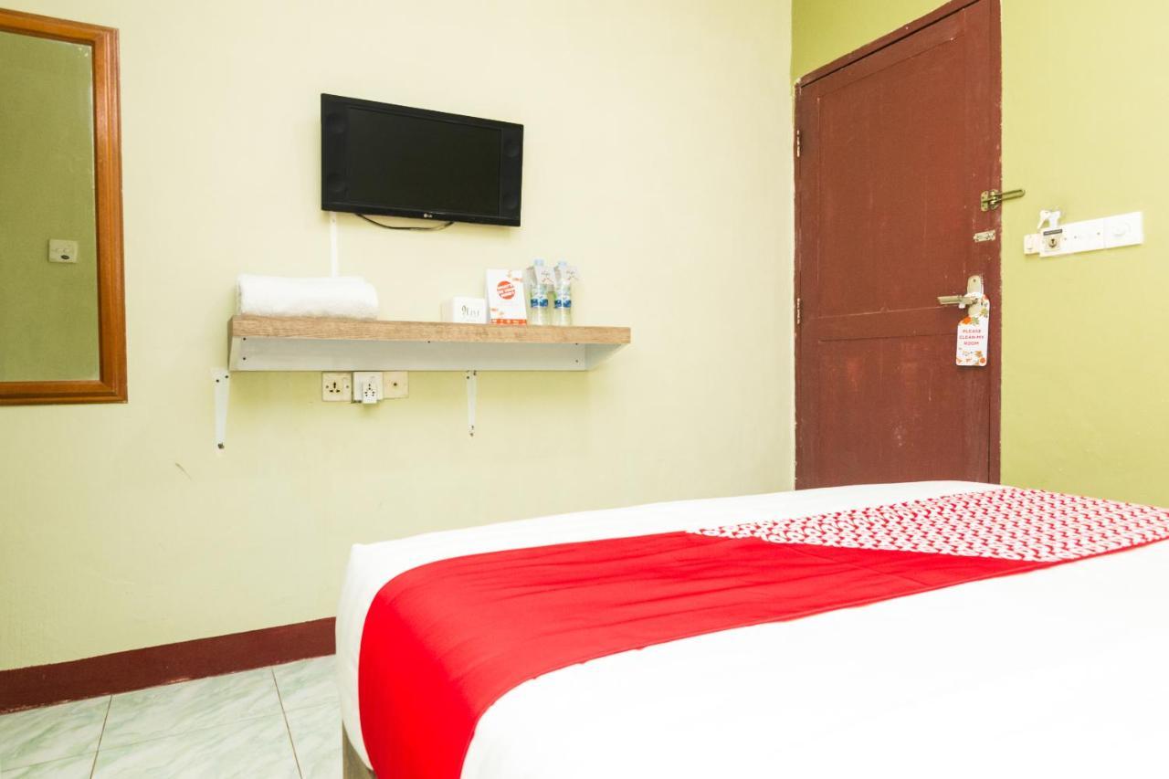 Vaccinated Staff - Oyo 1703 Terang Bintang Hotel Batam Luaran gambar